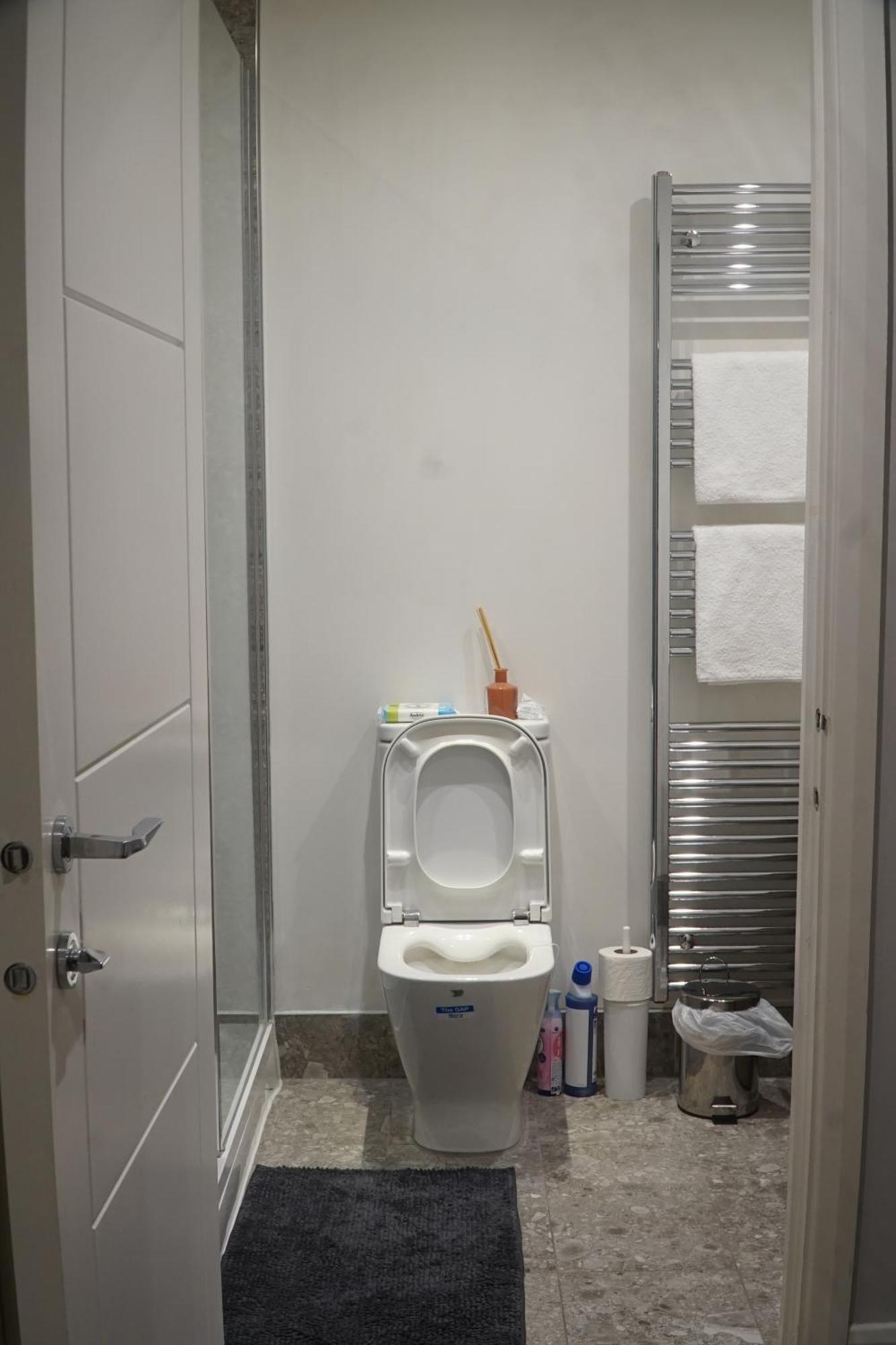 Tranquil Retreat: Modern Flat In * Maidenhead