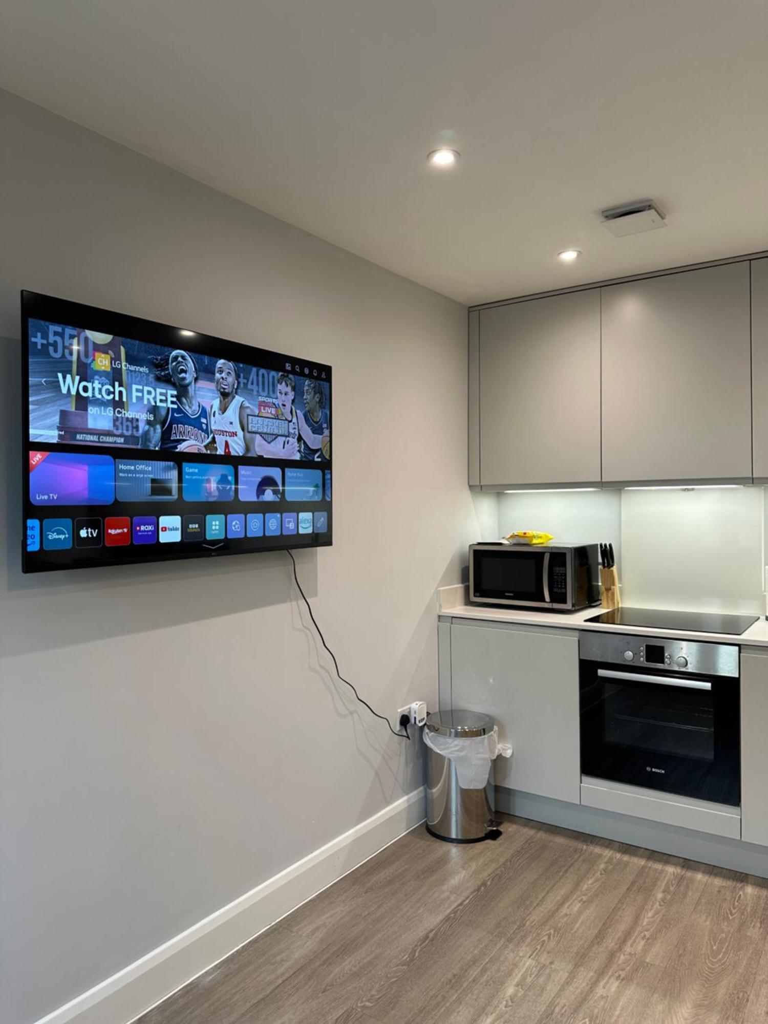 Tranquil Retreat: Modern Flat In Apartment Maidenhead
